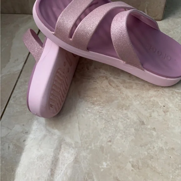 Crocs Women's Pink Sandals - Picture 3 of 6